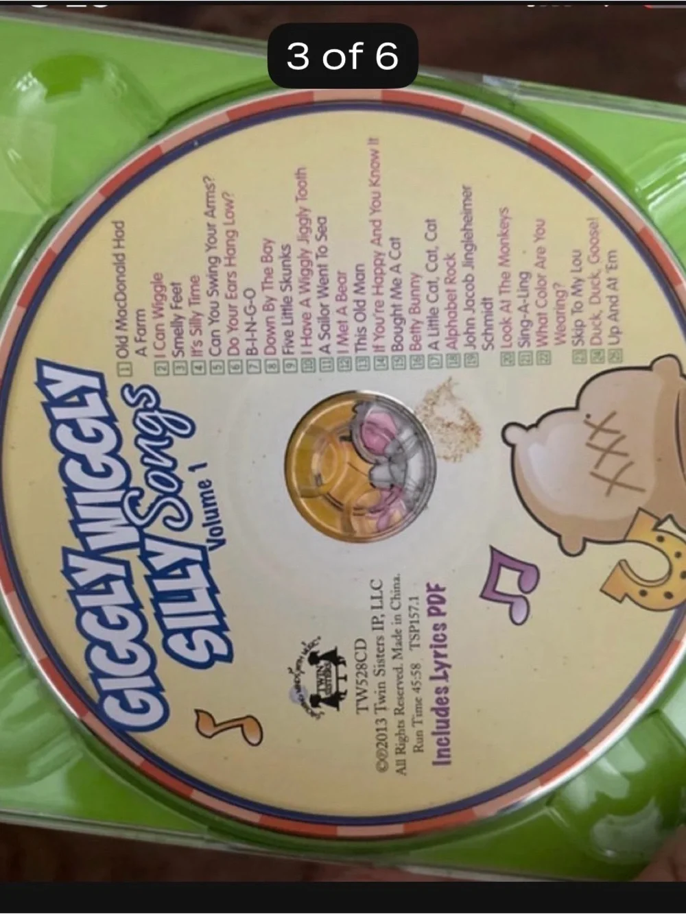 Source Unknown Giggly Wiggly Silly Songs - Green and Red Kids Party Music